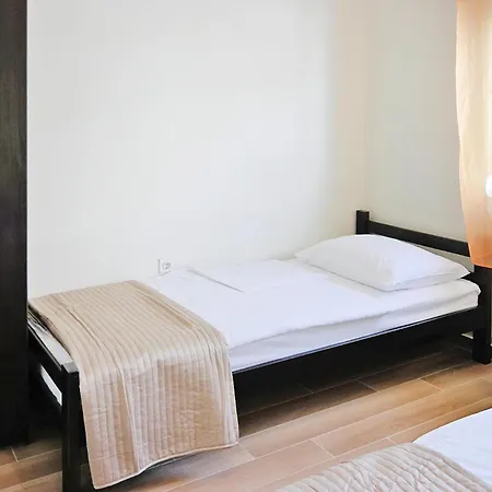 Apartman In Near Sandy Beach, Cleaning Included Privlaka (Zadar)